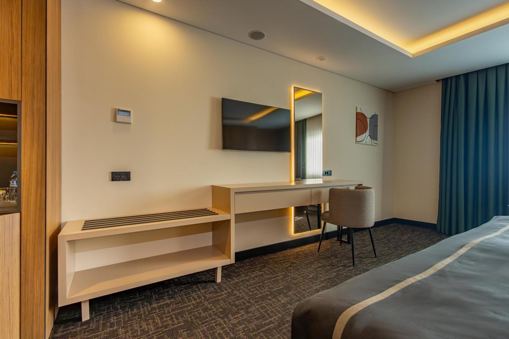Ft Lotus Thermal Hotel&Spa Trademark Collection By Wyndham Menemen Bagian luar foto