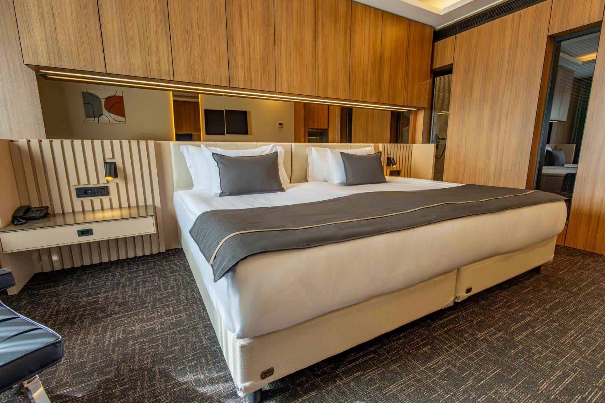 Ft Lotus Thermal Hotel&Spa Trademark Collection By Wyndham Menemen Bagian luar foto
