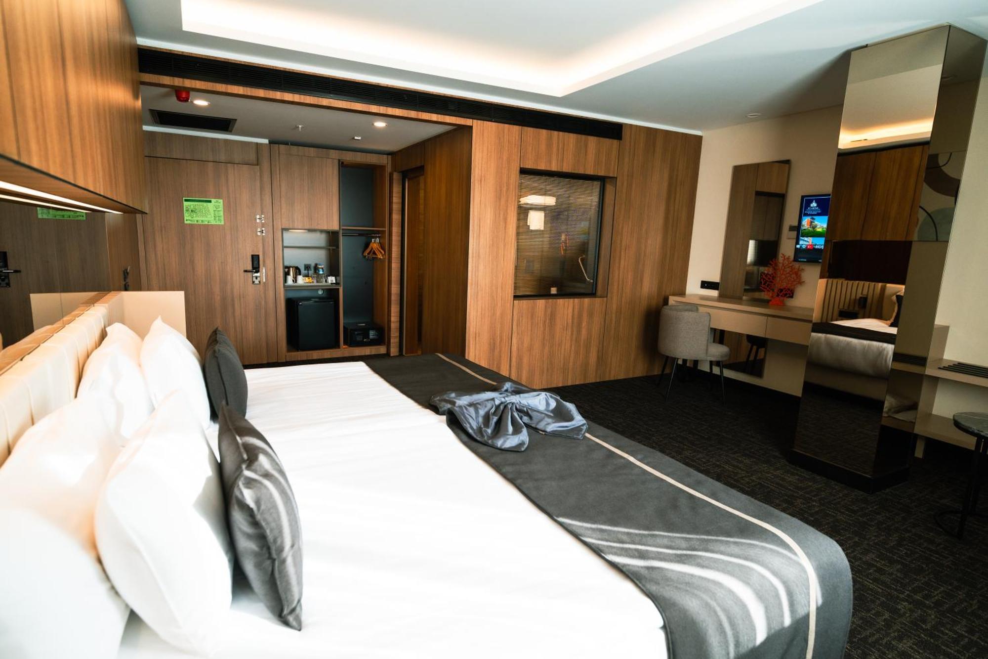Ft Lotus Thermal Hotel&Spa Trademark Collection By Wyndham Menemen Bagian luar foto